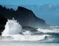 Oceano Atlantico selvaggio nel nord di La Palma, vicino a La Fajana.