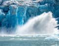Glacier en train de vêler dans le fjord Tracy Arm en Alaska. | dpa/pa