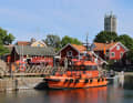 Bateau-pilote à Västerhamn devant la terrasse de Saltboden Kök.