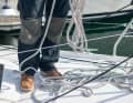 Il est préférable de donner à chaque baie une légère torsion dans le cordage, comme sur l'image de droite, de manière à former des huit. Mais ce n'est pas idéal non plus