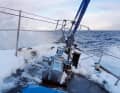 Schnee an Deck, Gischt in der Luft : Die „Duen III“ stampft zum nächsten Etappenziel