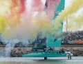 Das spanische Siegerfeuerwerk für das US-Team um Steuermann Taylor Canfield.