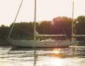 "Doric" est un yawl classique. Le mât à balais se trouve en dehors de la ligne de flottaison.
