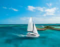 Typical for the area: small cays, short distances and well-protected anchorages