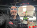 Lo skipper di "Charal" Jérémie Beyou con lo champagne a fine anno.