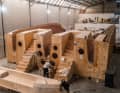 La costruzione della prima unità avverrà negli stabilimenti della Evolution Marine Manufacturing a Città del Capo, un’azienda con una lunga esperienza nella costruzione di imbarcazioni in materiale composito.