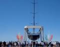 Die Slup mit 48 Meter hohem Mast gleitet gleich ins Wasser.