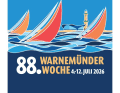 Auch das Plakat für die 88. Warnemünder Woche zeigt den Segelsport im Zentrum des Geschehens.