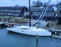 Der Mats steht extrem weit hinten im Boot. Das Rigg ist im Standard aus Kohlefaser (High Modulus) gebaut, von Axxon Composites
