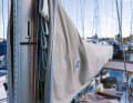 1. take off the hull: the sail cover can be removed in the harbour. Keep your eyes open: Does everything look good?