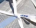 4. loosen the fastening: Loosen the toes shortly before setting. This can be done before the boat is steered into the wind