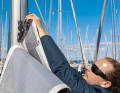 2. ready to set: Then attach the halyard to the headboard; look up and check that the line runs freely and correctly