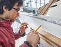 Mark the end points of the still overlong moulding ...