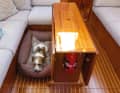 Cast off! Before casting off, the four-legged friend goes below deck to its basket. Establish a routine, then he sleeps relaxed