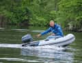 The dinghy does not glide, at 13.4 kilometres per hour, 4 hp is the limit