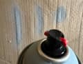 The head of the multifunctional primer can be adjusted so that different spray patterns are possible