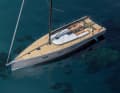 The semi-circular structure with the vertical window band is characteristic. | Illustrations: YYachts