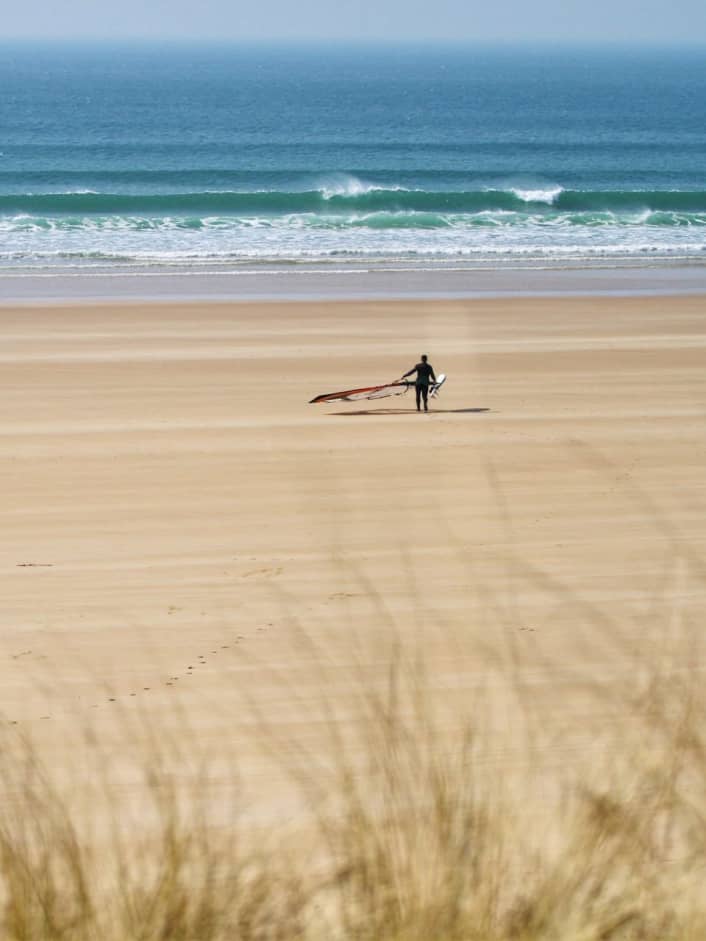 Die besten Windsurf-Spots auf der Halbinsel Cotentin