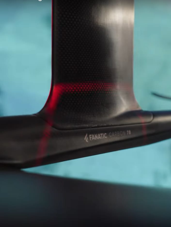 Fanatic mit neuen Carbonmasten und Fuselages für Wingfoiler