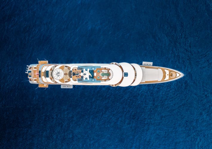 „Ocean Victory“: Das 140 Meter lange Fincantieri-Format (Platz 14) gehört einem russischen Eigner und befährt die Weltmeere mit ausgeschaltetem AIS.