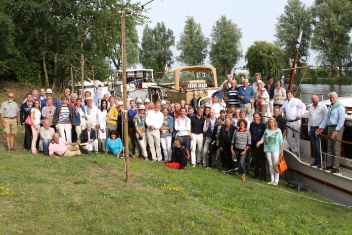 Familientreffen: Im Hafen von Aalsmeer trafen sich 18 Oldtimer zum ?ersten von der Feadship Heritage Fleet organisierten Rendezvous. | s.