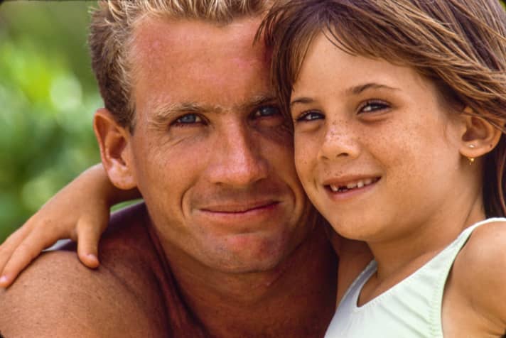 Junger Dad – bereits mit 20 Jahren wurde Robby Vater. Seine Tochter Nani ist heute Mutter zweier Mädchen.