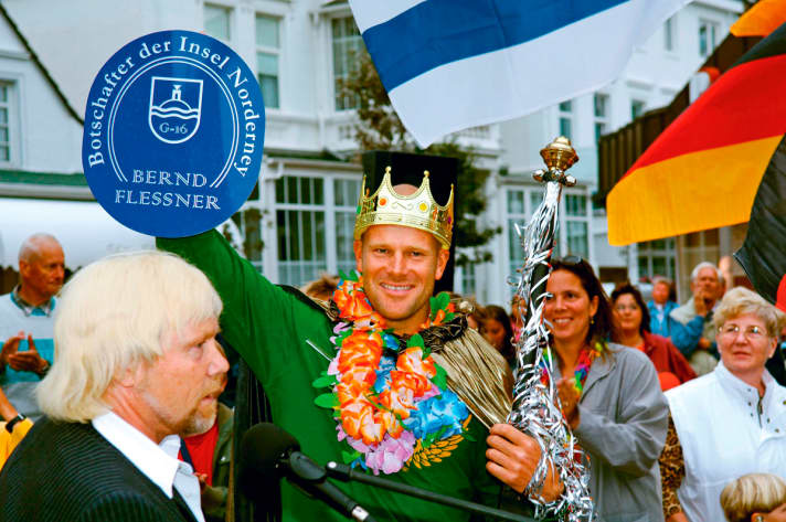   Bernd Flessner wird 2005 zum Botschafter der Insel Norderney, seiner Heimatinsel, ernannt. 