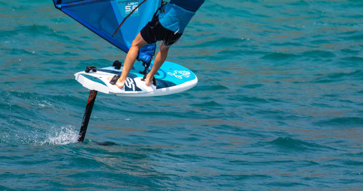 Im Windsurf-Einsatz bietet die äußere Schlaufenposition ein sportliches aber gut zugängliches Setup
