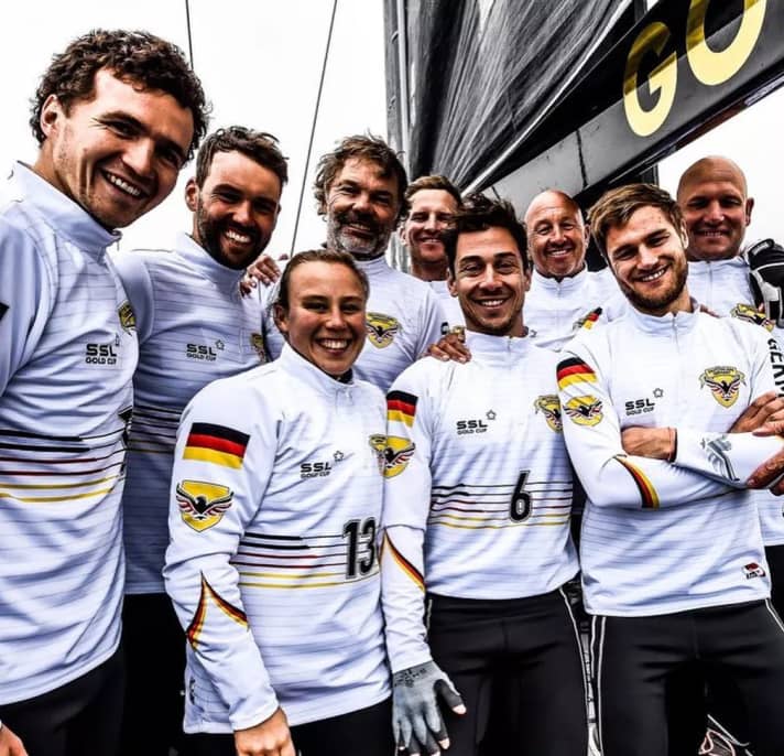 Team Germany bei einem Training für den SSL Gold Cup: Der Mix aus einigen der besten deutschen Olympiasegler und erfahrenen Big-Boat-Profis macht einen Reiz der Liga aus und baut dort Brücken, wo sie zuvor oft nicht bestanden