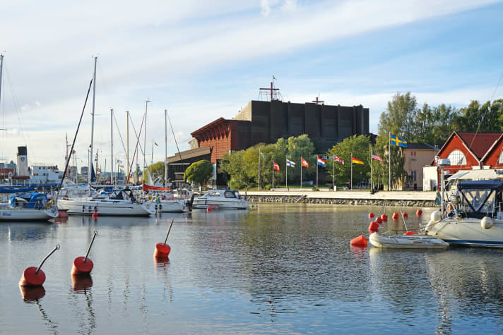 Das Museum ist direkt am Hafen gelegen