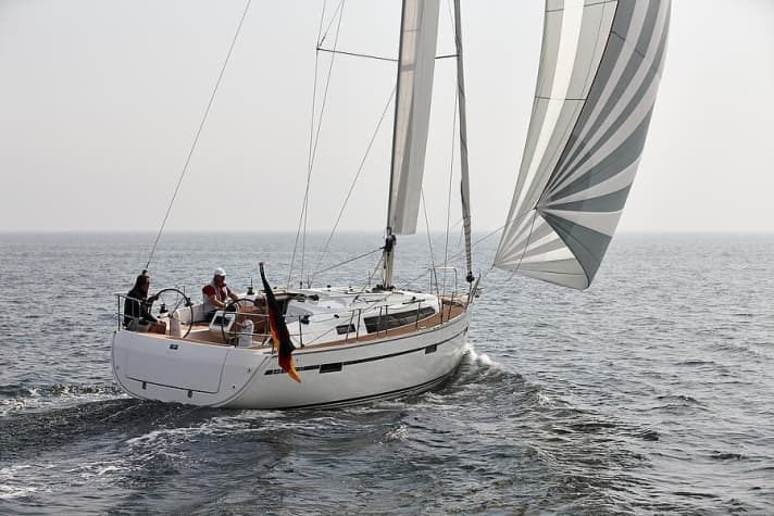   Gut unterwegs auch bei wenig Wind: neue Bavaria Cruiser 37
