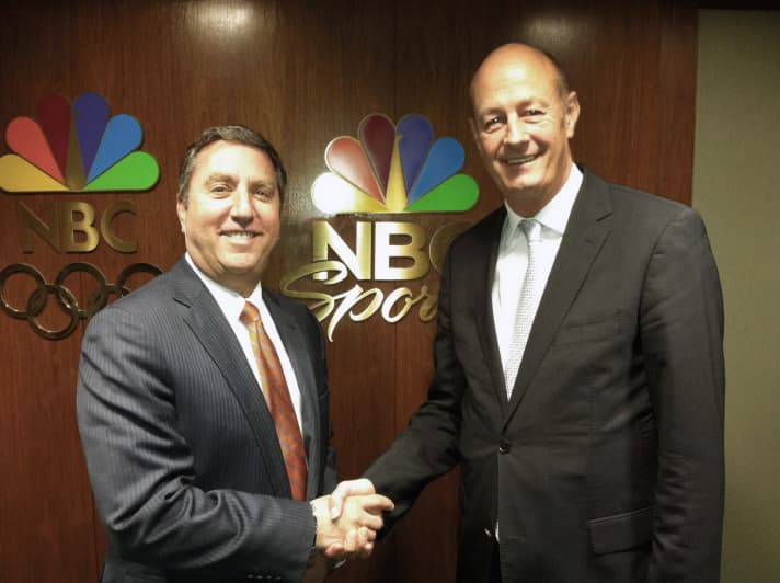   Good times: Worth (r.) und Jon Miller, der Programmleiter bei NBC Sports Group, geben das TV-Abkommen für den US-Markt bekannt