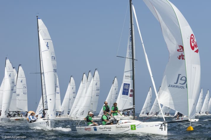   Christian Sykas "Voice of Itzehoe" liegt bei der J70-Europameisterschaft zur Kieler Woche vor dem Schlusstag auf Platz 19