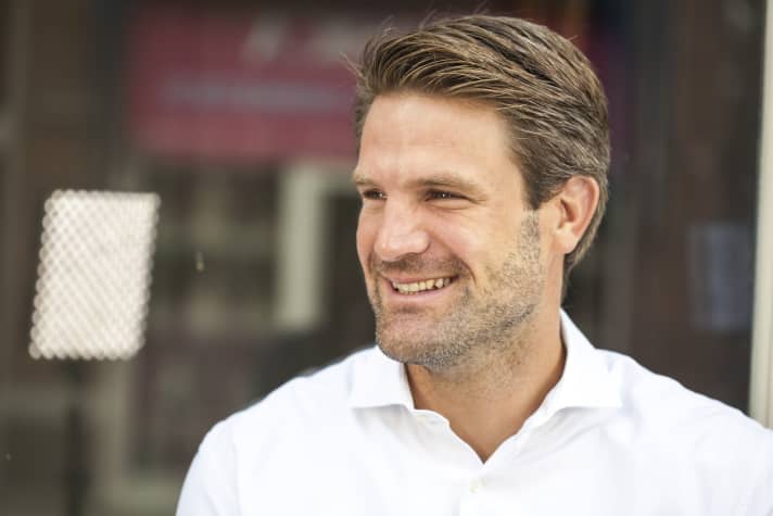   Er ist der Antreiber und designierter Skipper für das Team The Netherlands: Simeon Tienpont will es nach der Achterbahnfahrt durchs Volvo Ocean Race mit versöhnlichem Ende nun im America's Cup wissen