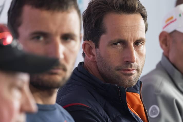   Sie bekommen es im Prada-Cup-Finale mit Italien zu tun: Skipper Ben Ainslie, viermaliger Olympiasieger, und sein Taktiker Giles Scott, Finn-Olympiasieger von 2016
