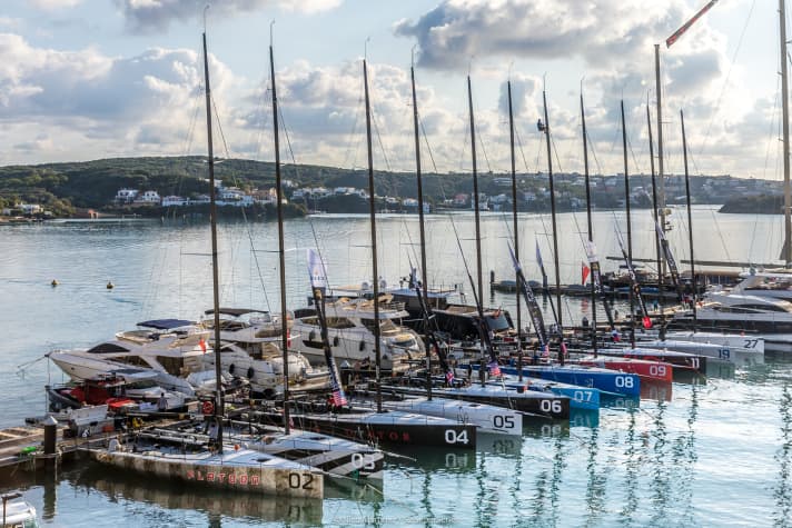   Die Ruhe vor dem Sturm: Die TP52-Yachten warten auf ihren nächsten Einsatz