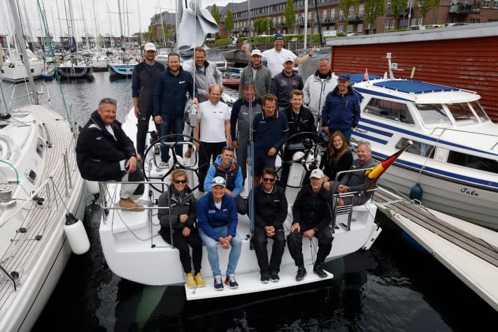   Alle in einem Boot: die Teilnehmer am Gruppentest in Flensburg