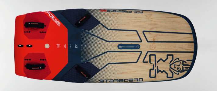 The Starboard Foil Freeride 85 is a typical freeride foil board with a width of 85 centimetres and a volume of 160 litres, making it ideal for foil beginners. The matching supercruiser foil with 1650 cm2 is suitable for smaller sails.