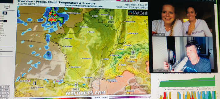 Online-Routing und Wetterbriefing für das Solitaire du Figa
ro zusammen mit Susann Beucke vor ihrer Teilnahme