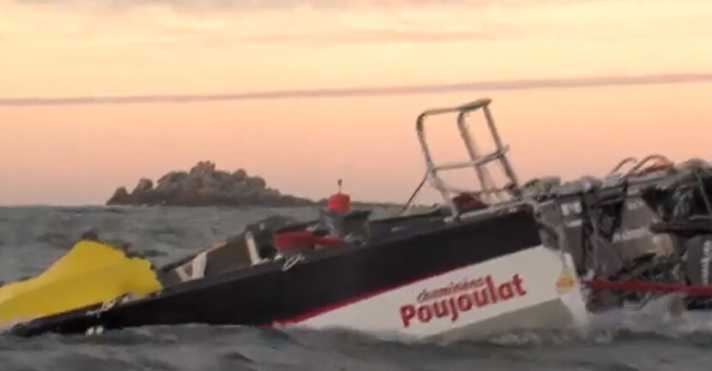   Der zerbrochene Open 60 „Cheminées Poujoulat“