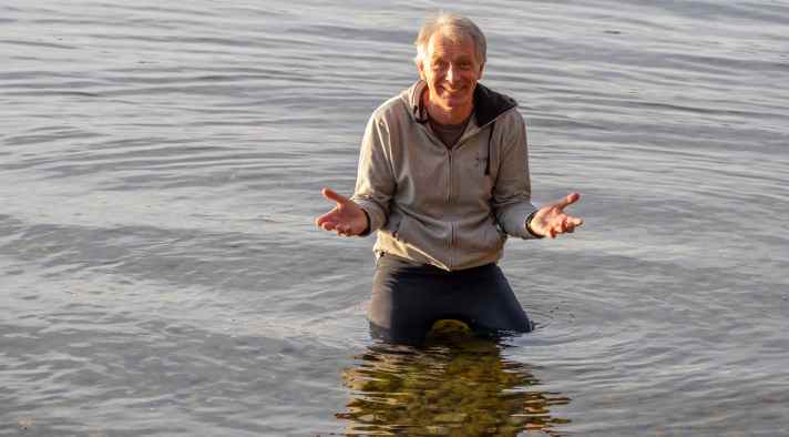 Härtetest: Wie wärmt  die Hose im 5 Grad kalten Wasser?