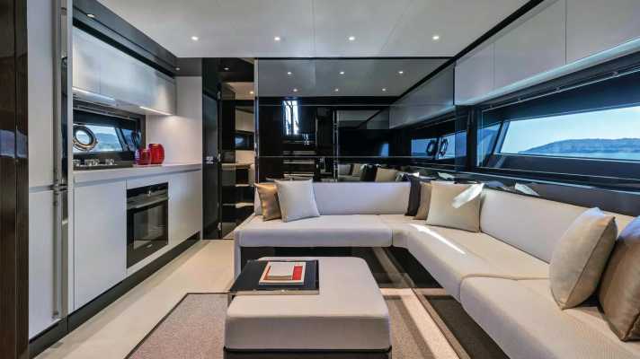 Eleganz und edle Materialien im ganzen Boot
