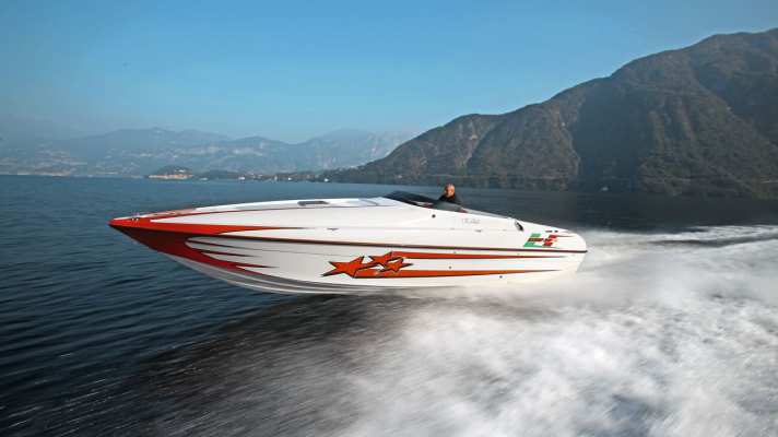 Tullio Abbate at the wheel of a Mito 33 in 2011. Two 486 hp engines made the model one of the fastest in the yard