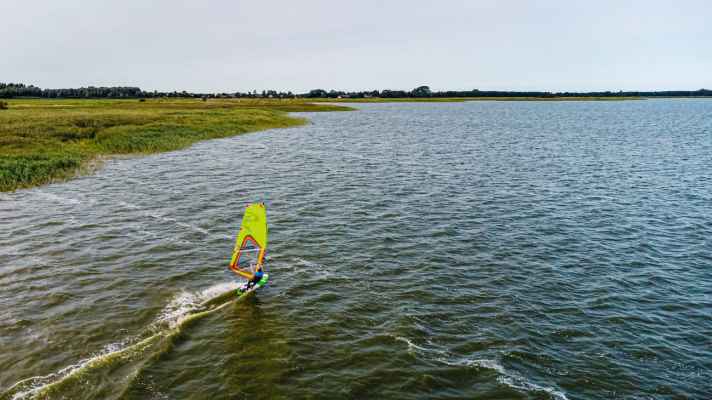 Dierhagen - a shallow water paradise for freestylers, climbers and freeriders