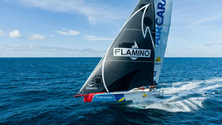 Mast breakage 10 miles before the finish: Sébastien Simon's "Groupe Dubreuil"