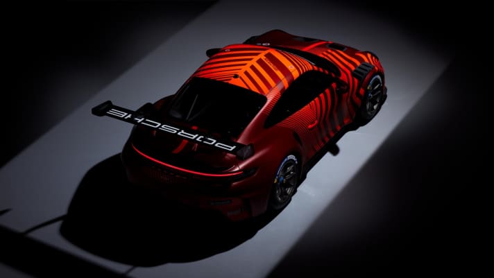 2025_08_322143_1920x1281