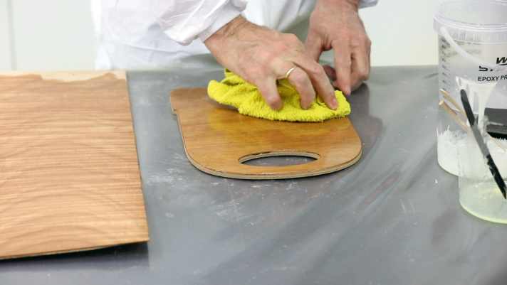 Wiping a laminated surface