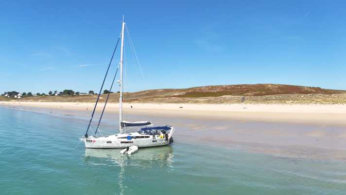 Fast trockenen Fußes an Land. Karibik-Feeling am Traumstrand Tréac’h er Gourèd auf Île d’Houat.