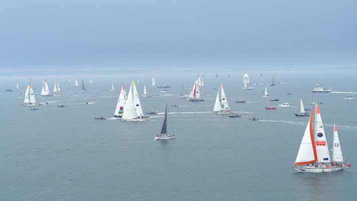 Start des  Ocean Globe Race 2023 auf dem Solent