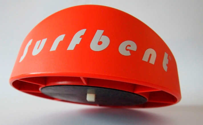 Ein Gummi auf der Unterseite soll den Bereich um die Mastspur bei der neuesten Version des Surfbent besser schützen